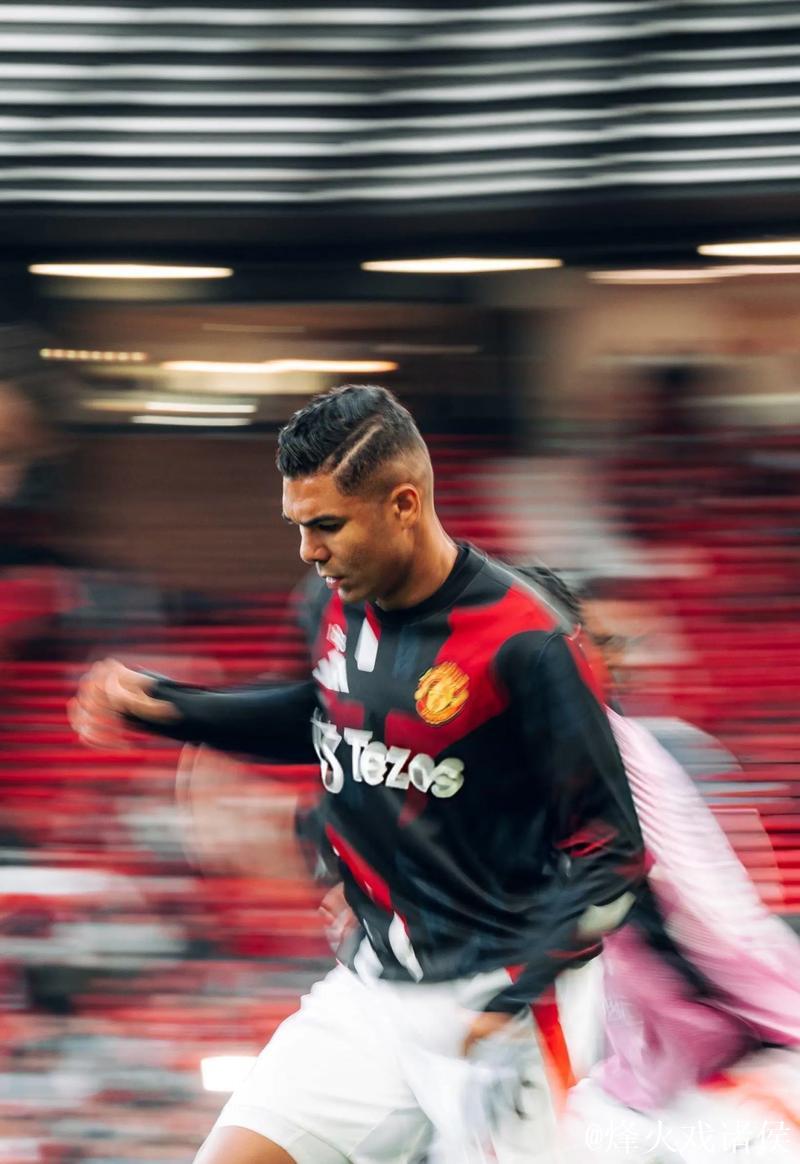 卡塞米罗禁区后点头球破门，曼联2-1伯恩茅斯